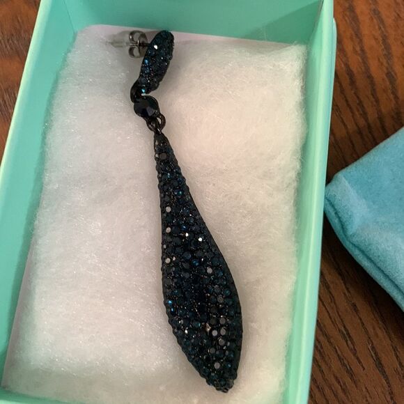 Women’s blue/black tone gemstones teardrop earrings. See all photos - Picture 1 of 8